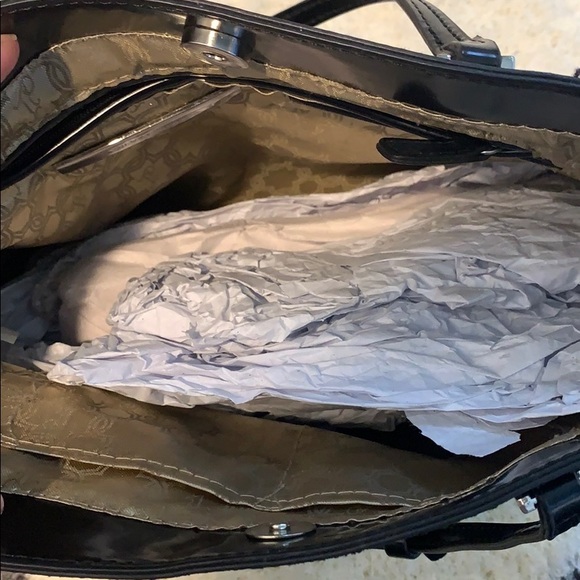 black handbag - Picture 4 of 4